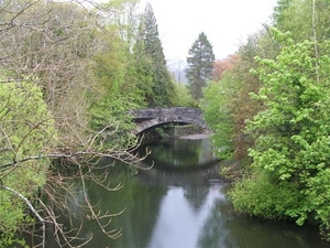 Built of slate in dry stone walling technique, the bridge today is a Grade II listed building. Photo: Tony Bennett, geograph.org.uk.