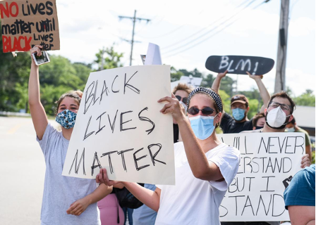 Figure 2: Black Lives Matter counterprotesters by Jaime Campos of The Salem News